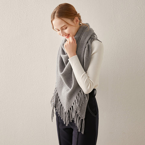 Fringed Cashmere Shawl - Luxurious Baroque Style in Solid Grey for Winter, Spring, and Autumn