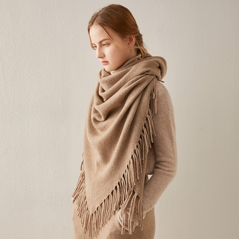 Fringed Cashmere Shawl in Yellow Camel - Luxurious Baroque Style for Winter, Spring, and Autumn Elegance